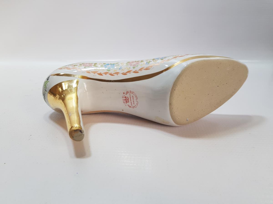 AYAKKABI FORMLU EL BOYAMA PORSELEN BİBLO