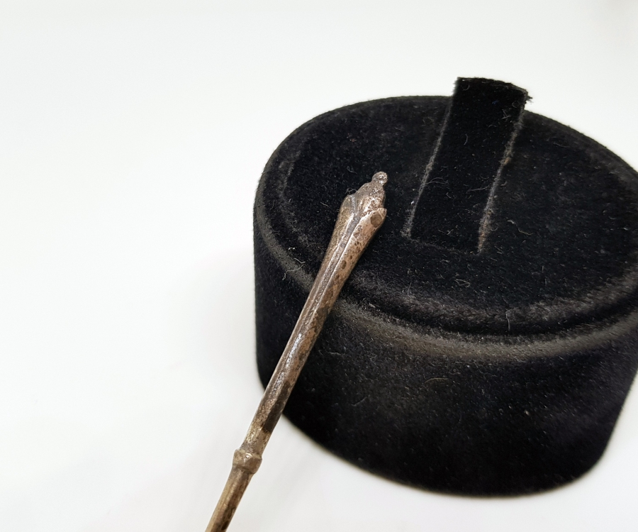 ÜST KISMI LALE FORMUNDA OSMANLI DÖNEMİ GÜMÜŞ İĞNE