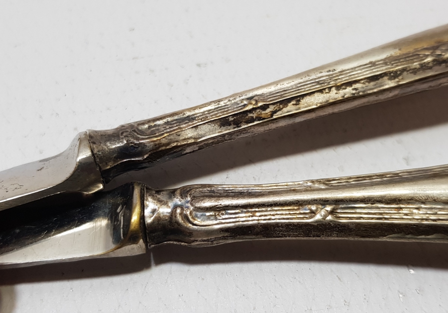 GÜMÜŞ SAPLI ALTILI ÇATAL BIÇAK SETİ