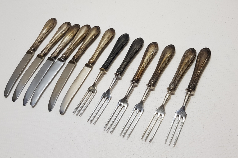 GÜMÜŞ SAPLI ALTILI ÇATAL BIÇAK SETİ