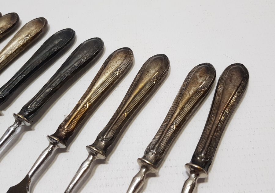 GÜMÜŞ SAPLI ALTILI ÇATAL BIÇAK SETİ