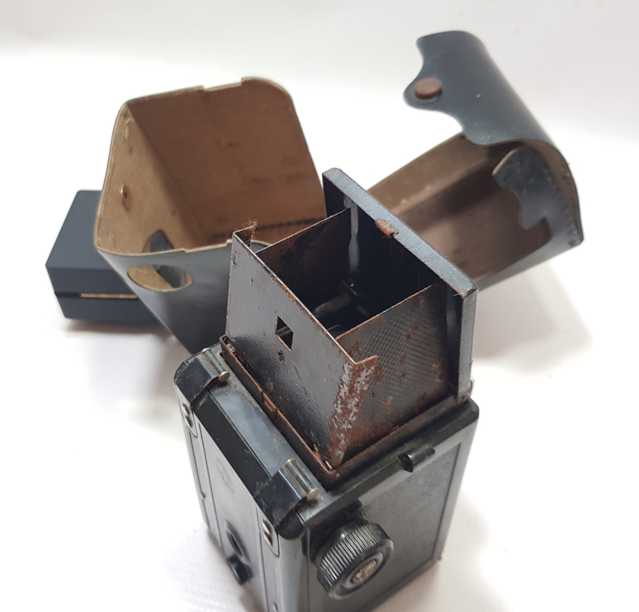 ORİJİNAL DERİ KUTUSUNDA ANTİKA LUBİTEL 2 MARKA FOTOĞRAF MAKİNESİ