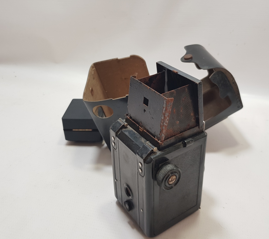 ORİJİNAL DERİ KUTUSUNDA ANTİKA LUBİTEL 2 MARKA FOTOĞRAF MAKİNESİ