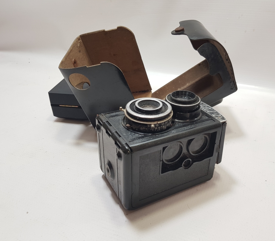 ORİJİNAL DERİ KUTUSUNDA ANTİKA LUBİTEL 2 MARKA FOTOĞRAF MAKİNESİ