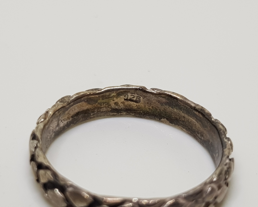 KABARTMA İŞÇİLİKLİ ALYANS MODELİ GÜMÜŞ YÜZÜK