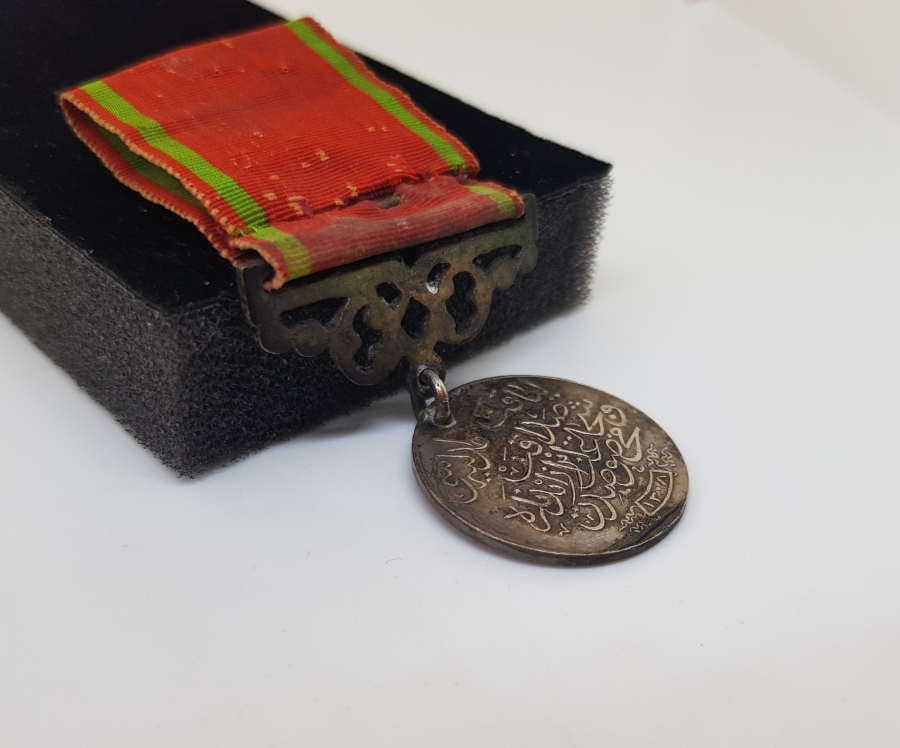 ORİJİNAL İPEK ASKISIYLA GÜMÜŞ LİYAKAT MADALYASI