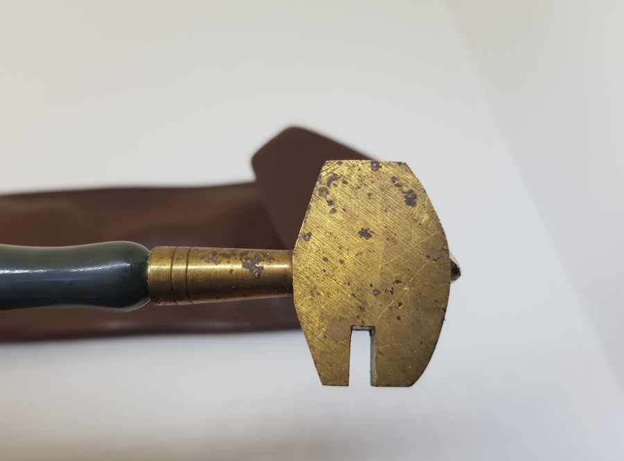 ORİJİNAL KUTUSUNDA ANTİKA ELMAS UÇLU CAM KESKİSİ - CAM KESME ALETİ