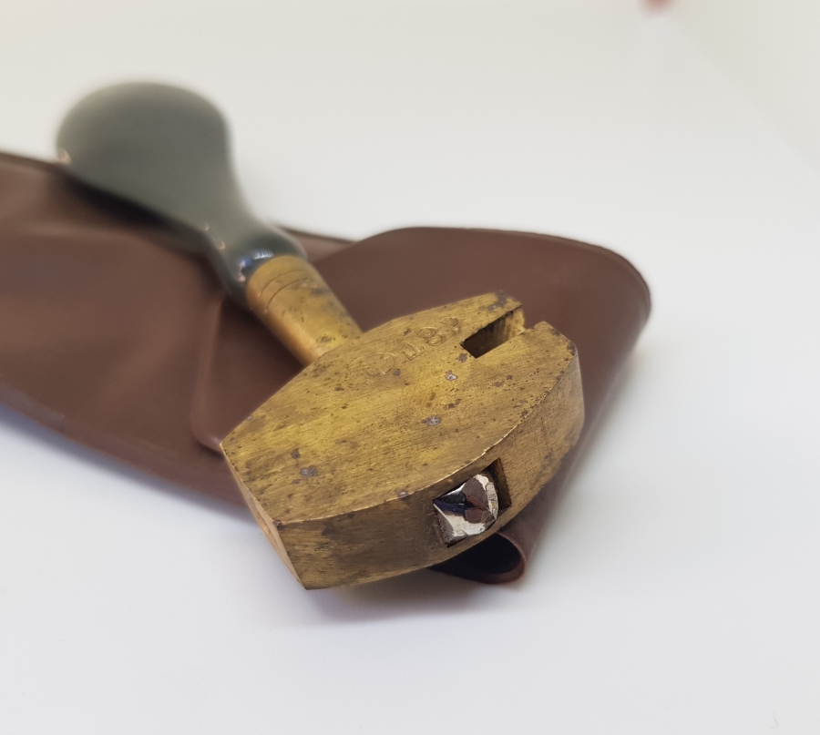 ORİJİNAL KUTUSUNDA ANTİKA ELMAS UÇLU CAM KESKİSİ - CAM KESME ALETİ