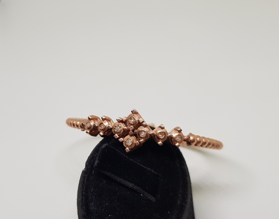 ELMAS TAŞLI ALTIN KAPLAMA BİLEKLİK