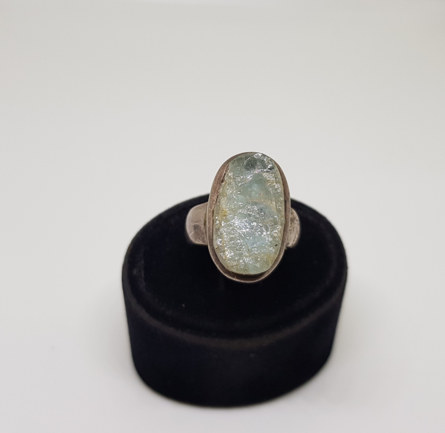 ÜZERİ İŞLENMEMİŞ HAM DOĞAL TAŞLI ÖZEL YAPIM GÜMÜŞ YÜZÜK