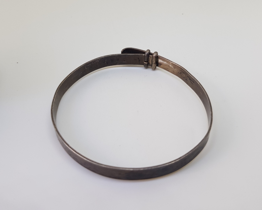 KEMER FORMUNDA YAPILMIŞ ANTİKA İNGİLİZ BİLEKLİK