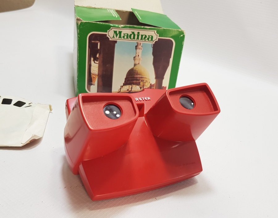 İÇİNDE HACDAN KARELER BULUNAN ORİJİNAL KUTUSUNDA ANTİKA FİLM MAKİNESİ