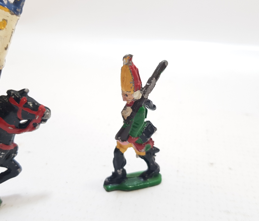 EL BOYAMA ANTİKA KURŞUN ASKER