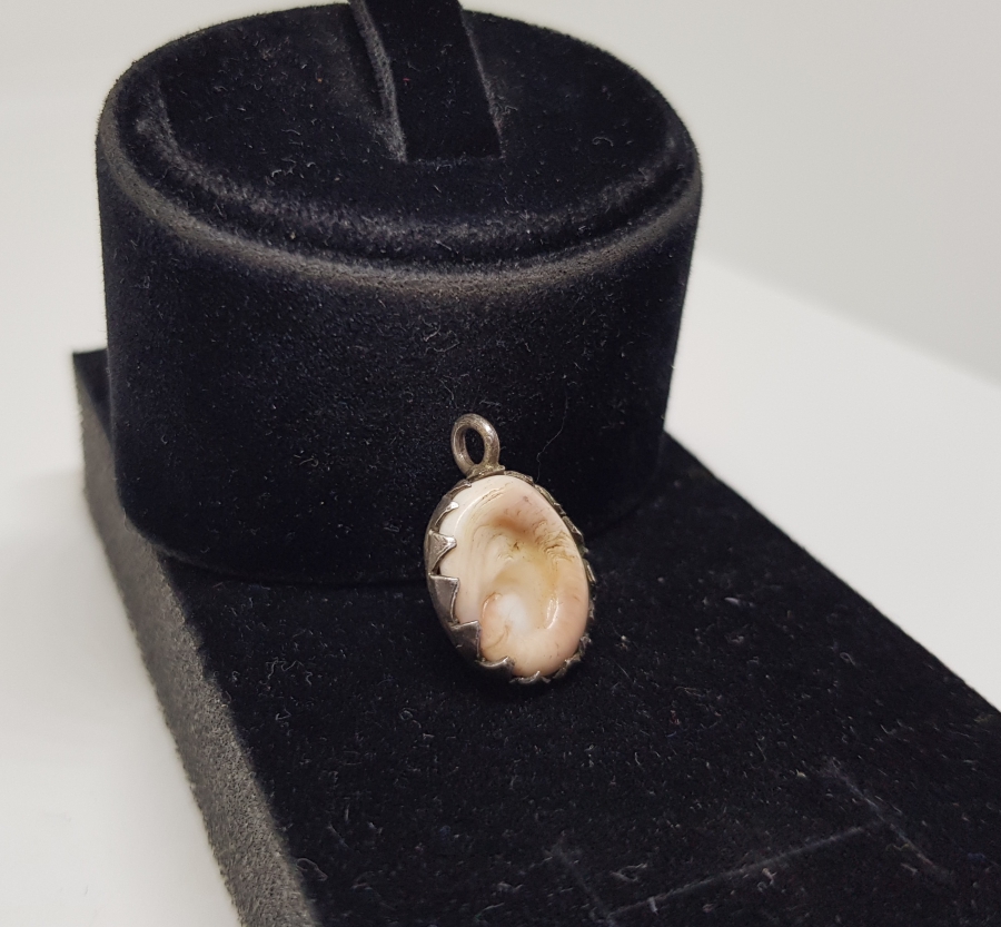 OSMANLI DÖNEMİ BEYAZ MERCANLI NADİR GÜMÜŞ KOLYE UCU