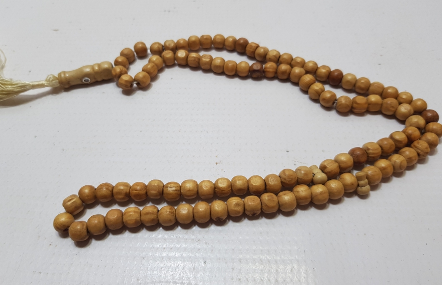 1950'LERDEN HACI İŞİ KABE GÖRSELLİ AHŞAP TESBİH