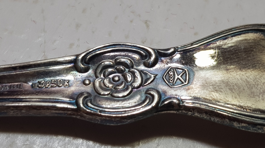 ORİJİNAL KUTUSUNDA SOVYET RUSYA YAPIMI GÜMÜŞ KAPLAMA ÇATAL TAKIMI