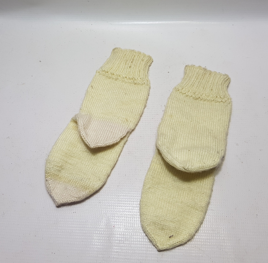 EL ÖRME ANTİKA YÜN ÇORAP