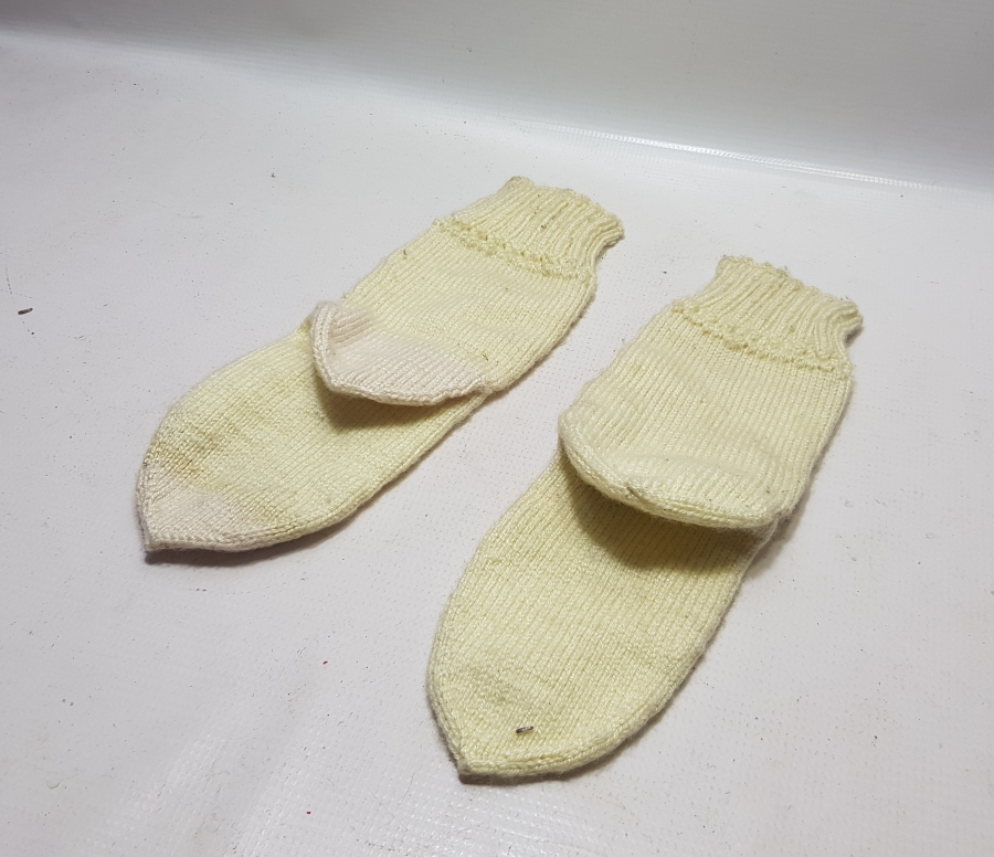 EL ÖRME ANTİKA YÜN ÇORAP