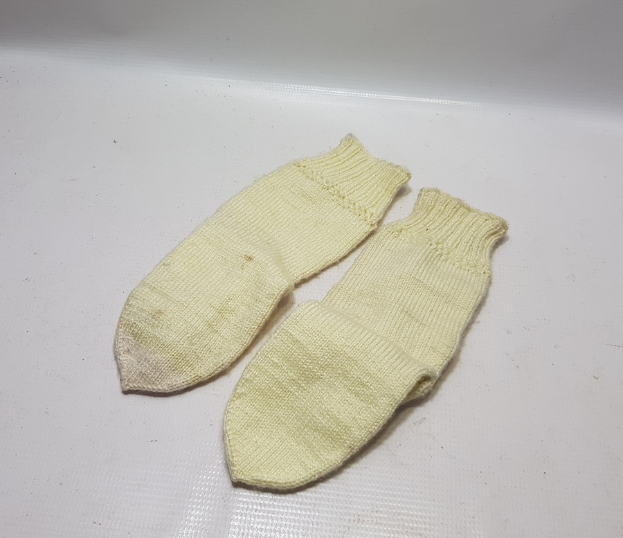 EL ÖRME ANTİKA YÜN ÇORAP