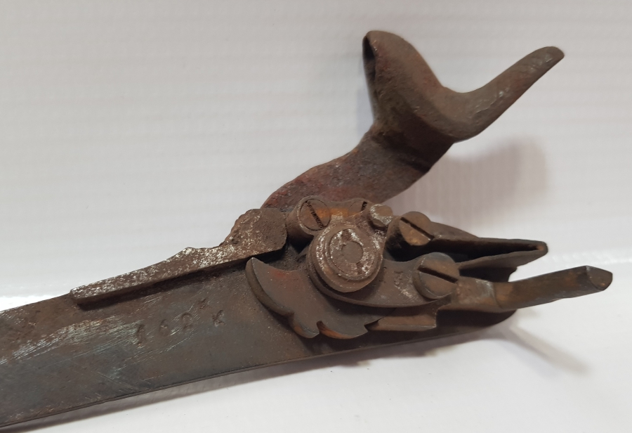 OSMANLI DÖNEMİ USTA DAMGALI DOLMA TÜFEK ÇAKMAĞI