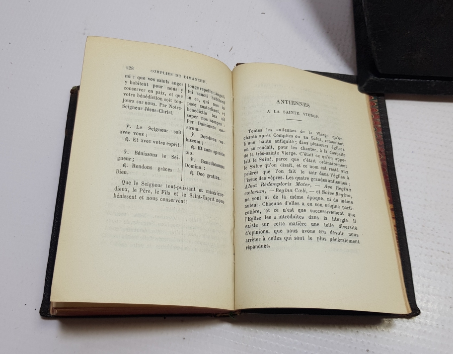 1874 TARİHLİ DERİ CİLTLİ ANTİKA İNCİL