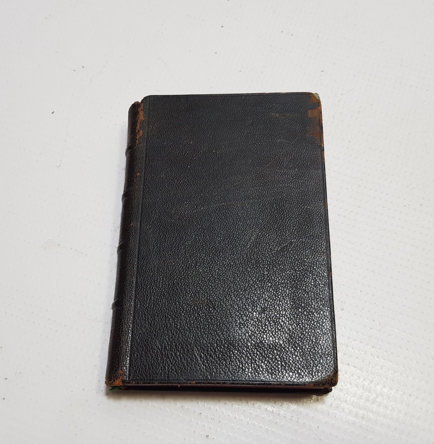 1874 TARİHLİ DERİ CİLTLİ ANTİKA İNCİL