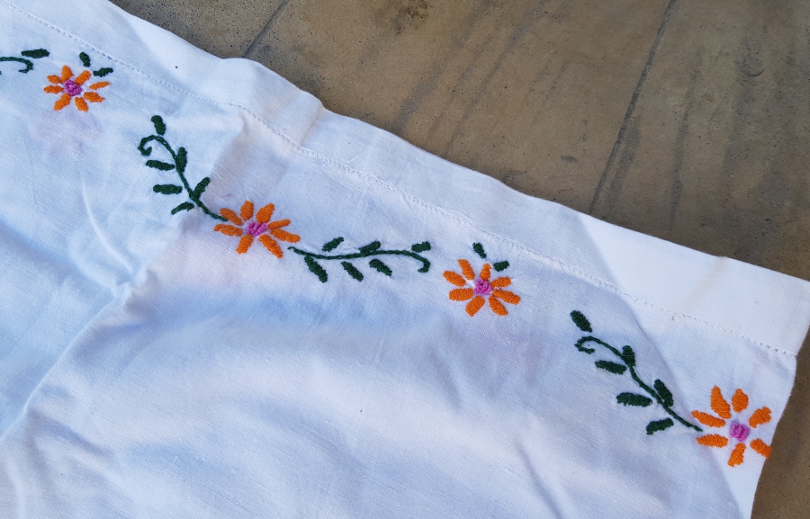 ÜZERİ EL İŞİ ANTİKA YASTIK KILIFI