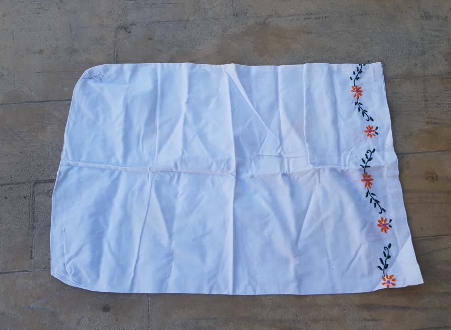 ÜZERİ EL İŞİ ANTİKA YASTIK KILIFI