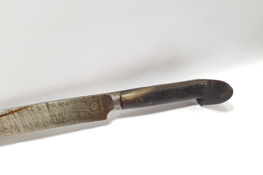 BOYNUZ SAPLI BÜYÜK BOY GÜNEŞ REMİZLİ YENİÇERİ CELLAT KILICI