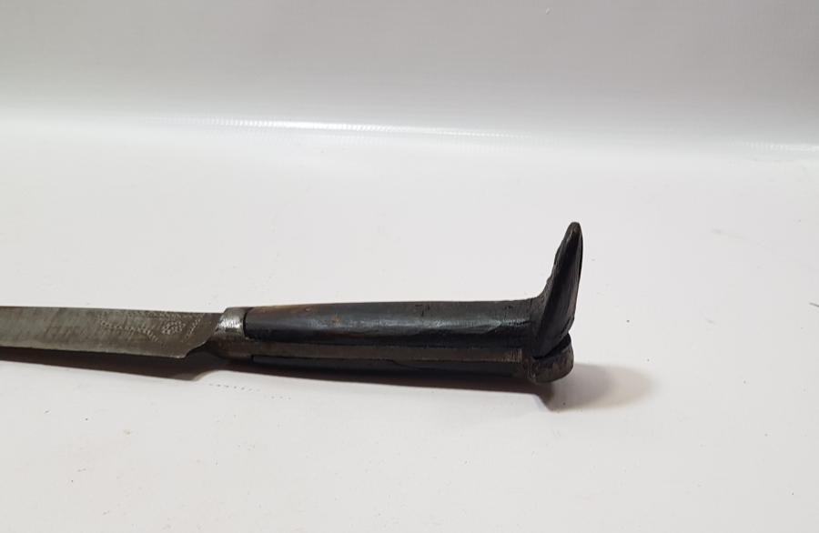 BOYNUZ SAPLI BÜYÜK BOY GÜNEŞ REMİZLİ YENİÇERİ CELLAT KILICI