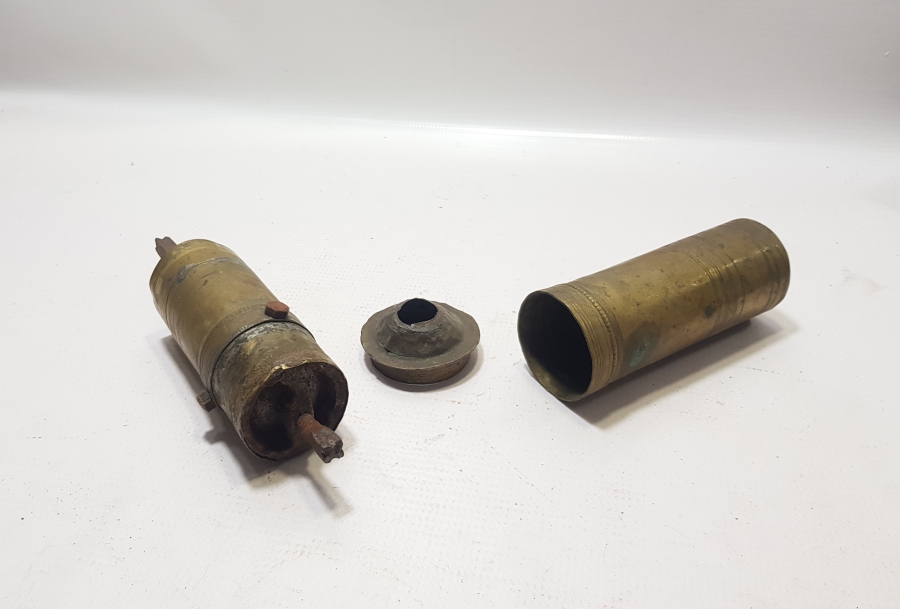 ÜZERİ USTA DAMGALI OSMANLI DÖNEMİ KAHVE DEĞİRMENİ