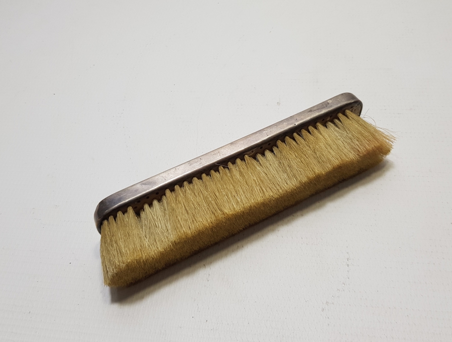 ANTİKA İNGİLİZ GÜMÜŞ ELBİSE FIRÇASI