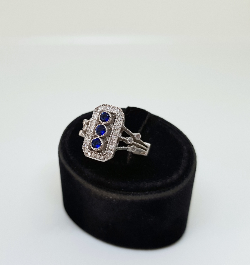 FRANSIZ MEKİK MODELİ SAFİR VE PIRLANTA TAŞLI ÖZEL YAPIM YÜZÜK
