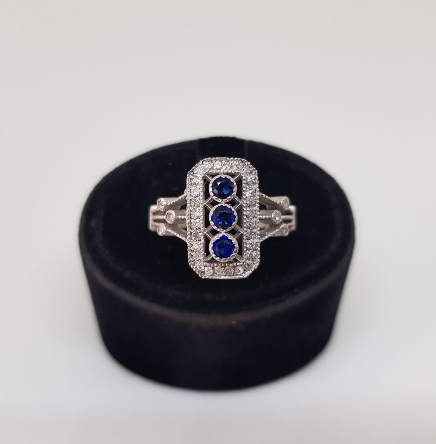 FRANSIZ MEKİK MODELİ SAFİR VE PIRLANTA TAŞLI ÖZEL YAPIM YÜZÜK