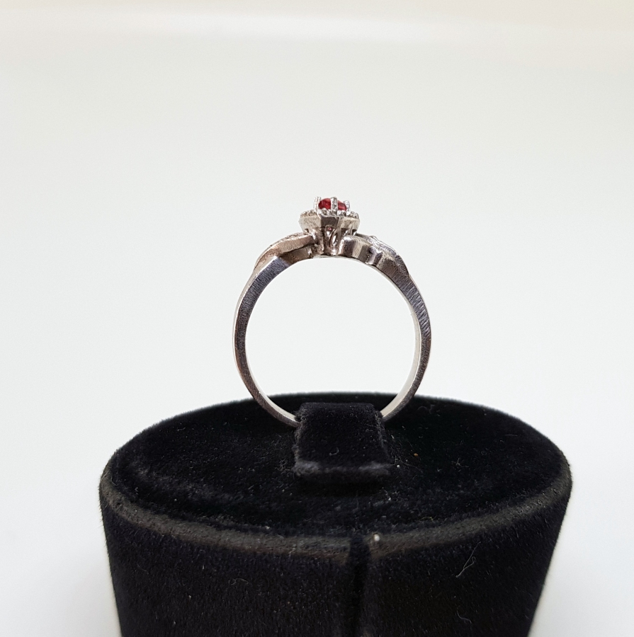 PIRLANTA VE YAKUT TAŞLI ÖZEL YAPIM SU DAMLASI MODELİ YÜZÜK