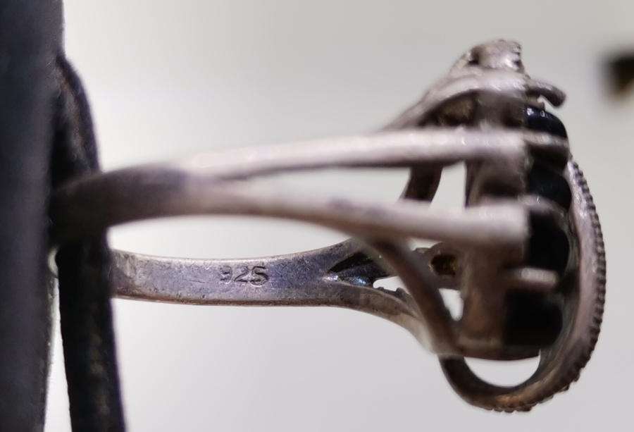 OLTU VE BEYOĞLU TAŞLI ÖZEL YAPIM GÜMÜŞ YÜZÜK