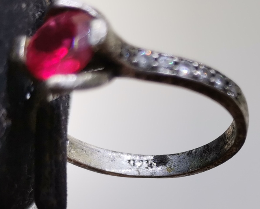 ELMAS KESİM YAKUT VE MARGAZİT TAŞLI GÜMÜŞ YÜZÜK