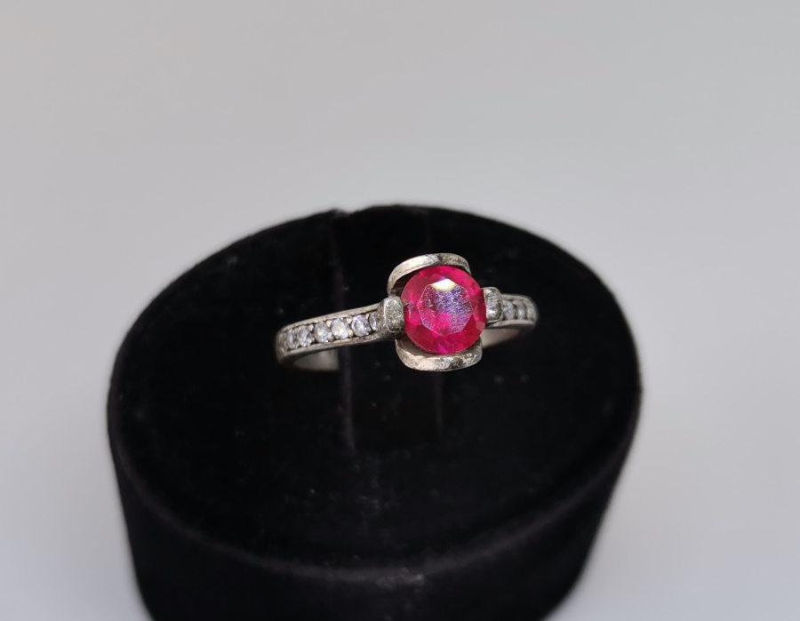 ELMAS KESİM YAKUT VE MARGAZİT TAŞLI GÜMÜŞ YÜZÜK