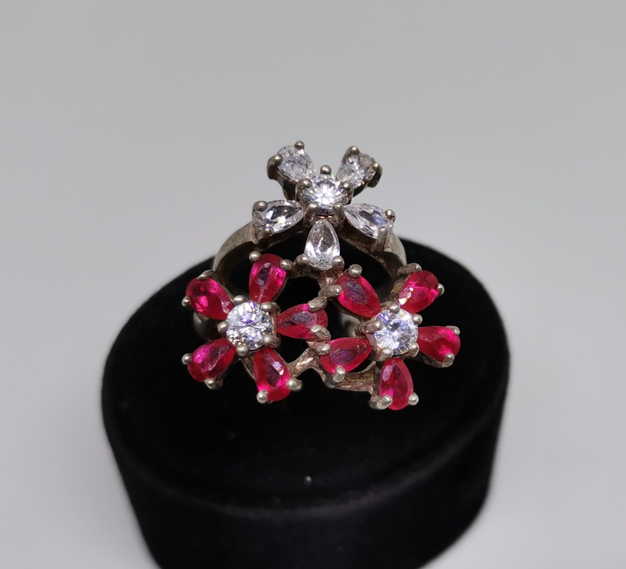 YAKUT VE MARGAZİT TAŞLI ÇİÇEK BUKETİ MODELİ GÜMÜŞ YÜZÜK