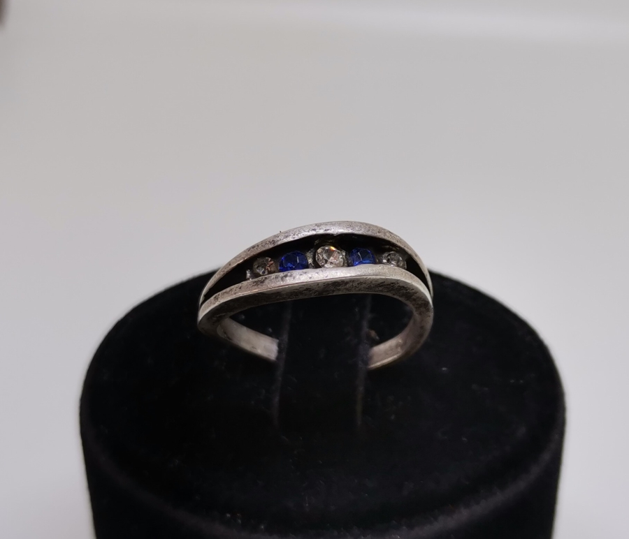 SAFİR VE MARGAZİT TAŞLI BEŞ TAŞ MODEL GÜMÜŞ YÜZÜK