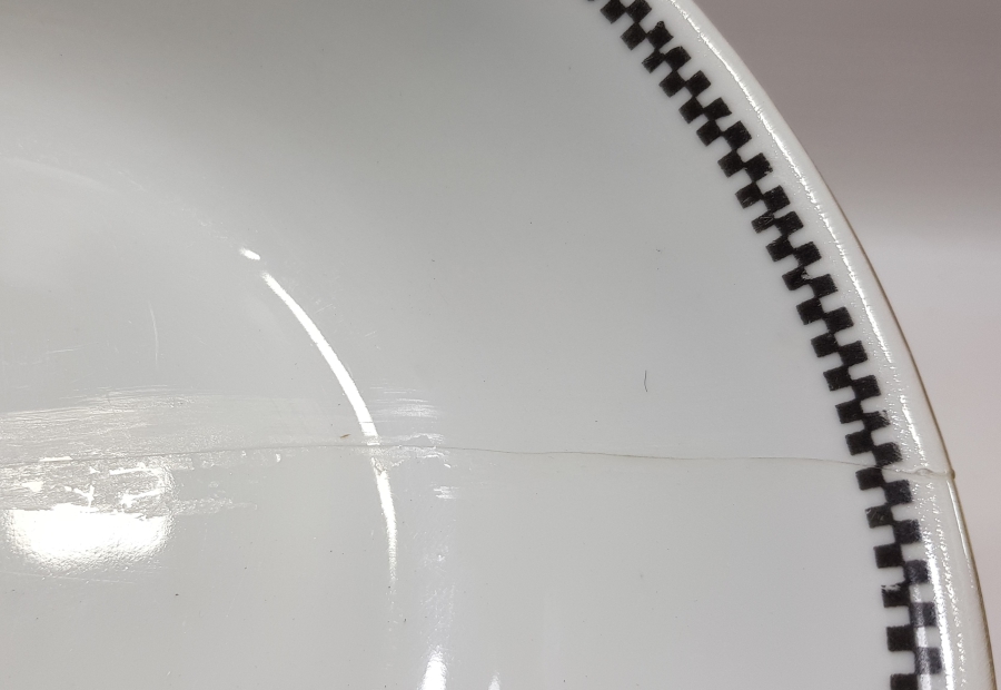 ARKASI OSMANLICA YAZILI VE ALTIN VARAKLI BÜYÜK BOY PORSELEN SALATA TABAĞI