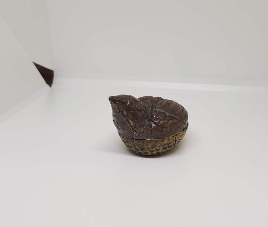 SIĞIRCIK FORMLU OSMANLI DÖNEMİ KAPAKLI NADİR SAKIZLIK