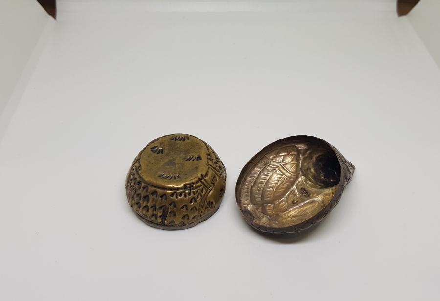 SIĞIRCIK FORMLU OSMANLI DÖNEMİ KAPAKLI NADİR SAKIZLIK