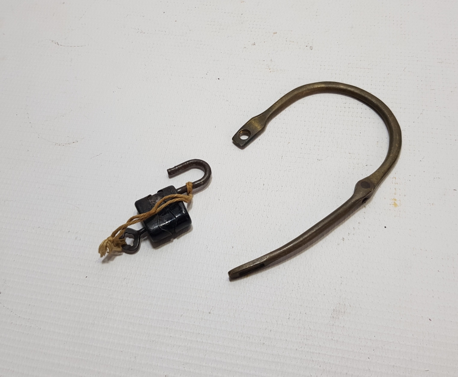 ORİJİNAL ANAHTARI VE KİLİDİYLE ÇOK NADİR ÇOCUK MAHKUM KELEPÇESİ