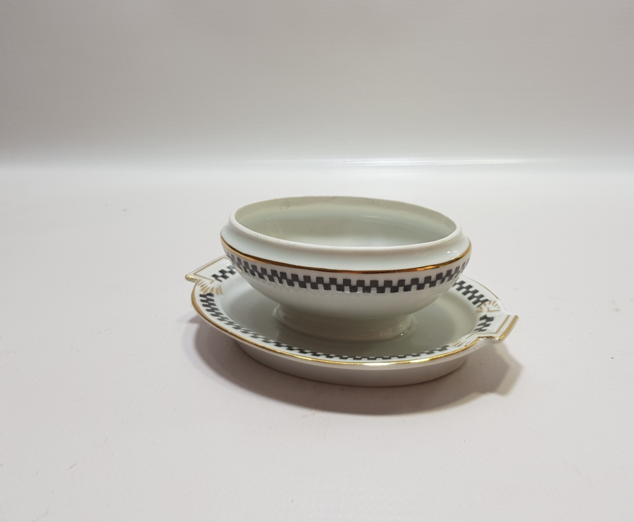 ARKASI OSMANLICA YAZILI VE ALTIN VARAKLI PORSELEN ÇORBA SOSLUĞU