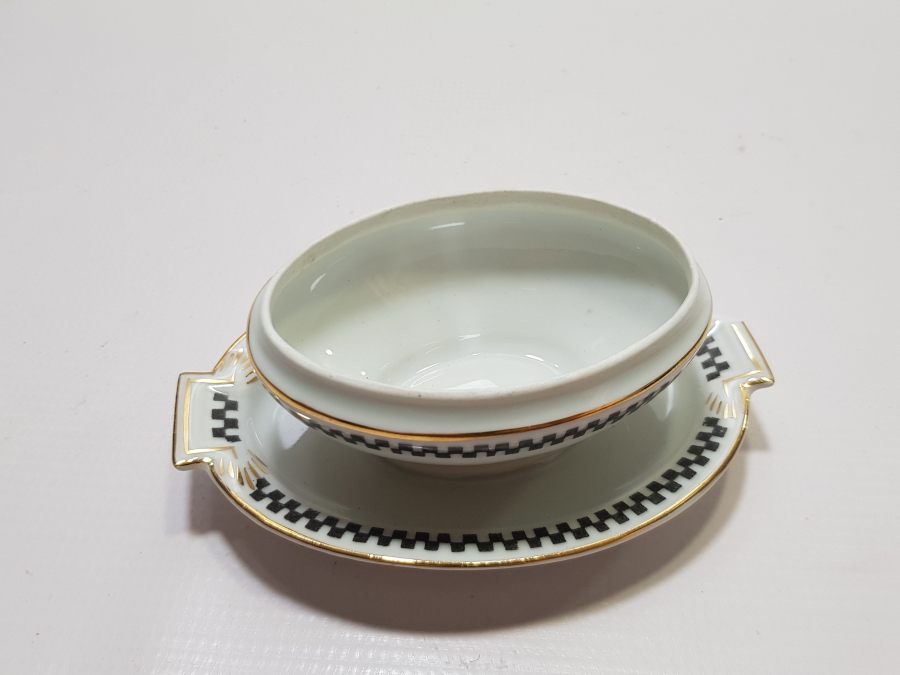 ARKASI OSMANLICA YAZILI VE ALTIN VARAKLI PORSELEN ÇORBA SOSLUĞU