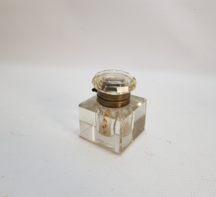 OSMANLI DÖNEMİ KRİSTAL KESME İŞÇİLİKLİ KAPAKLI ASKERİ HOKKA