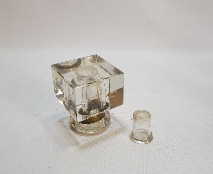 OSMANLI DÖNEMİ KRİSTAL KESME İŞÇİLİKLİ KAPAKLI ASKERİ HOKKA