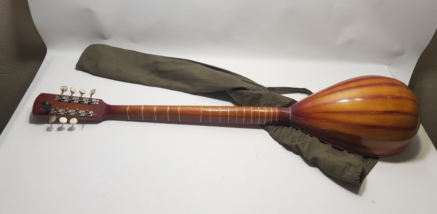 ORİJİNAL ÇANTASINDA ANTİKA SAZ