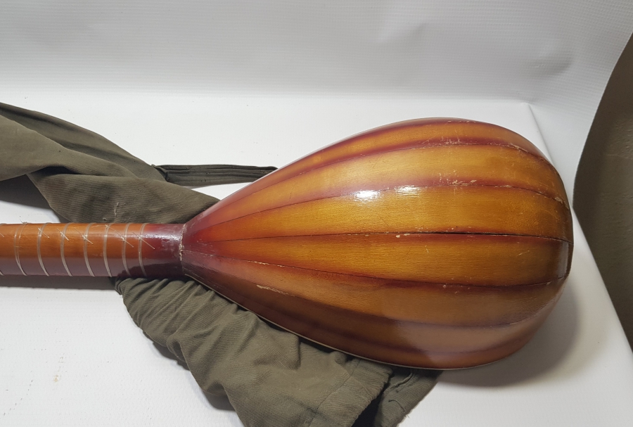 ORİJİNAL ÇANTASINDA ANTİKA SAZ